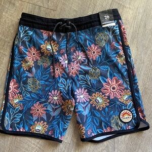 O'Neill Cruzer Scallop 16"
Board Shorts - Big Boys'
Size M  26 Waist